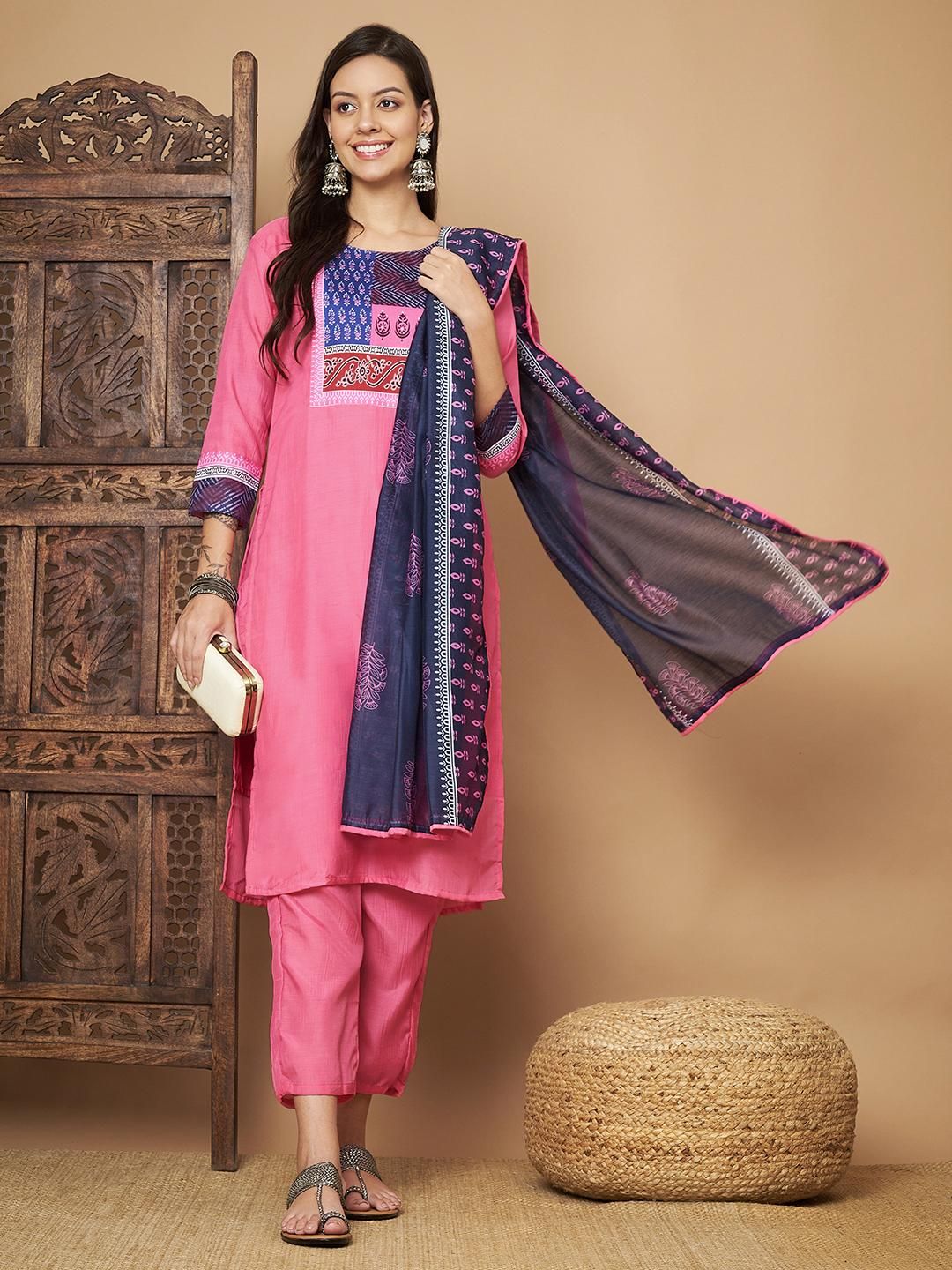 Women Printed Straight Kurta with Pants & Dupatta Set