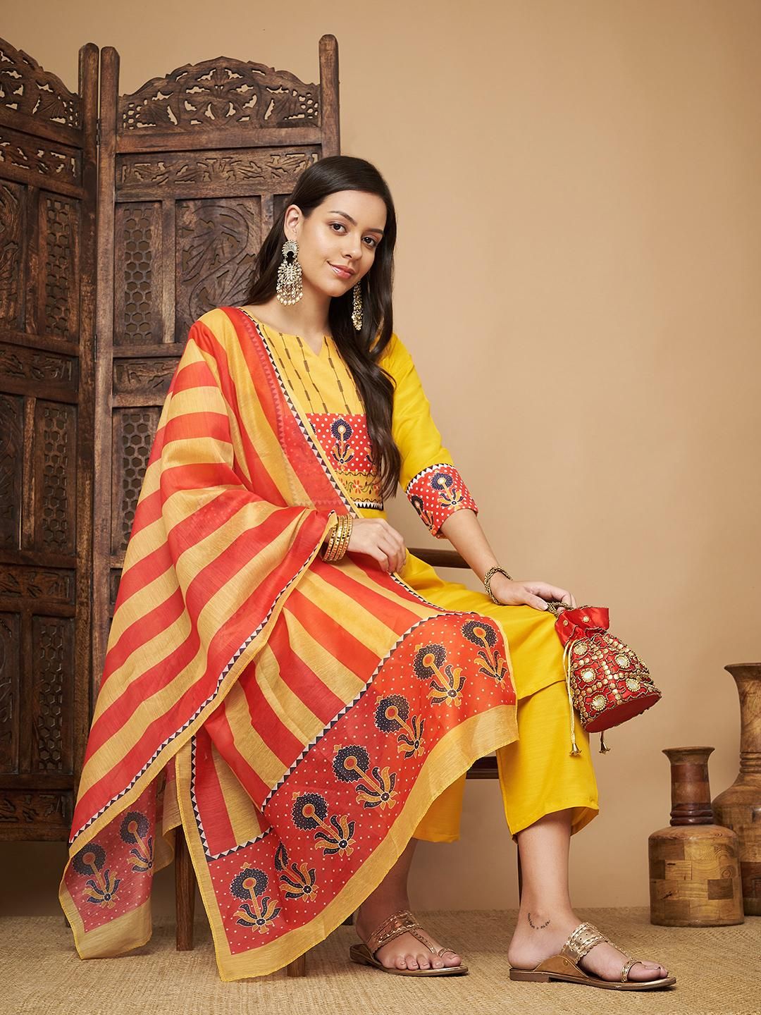 Women Printed Straight Kurta with Pants & Dupatta Set