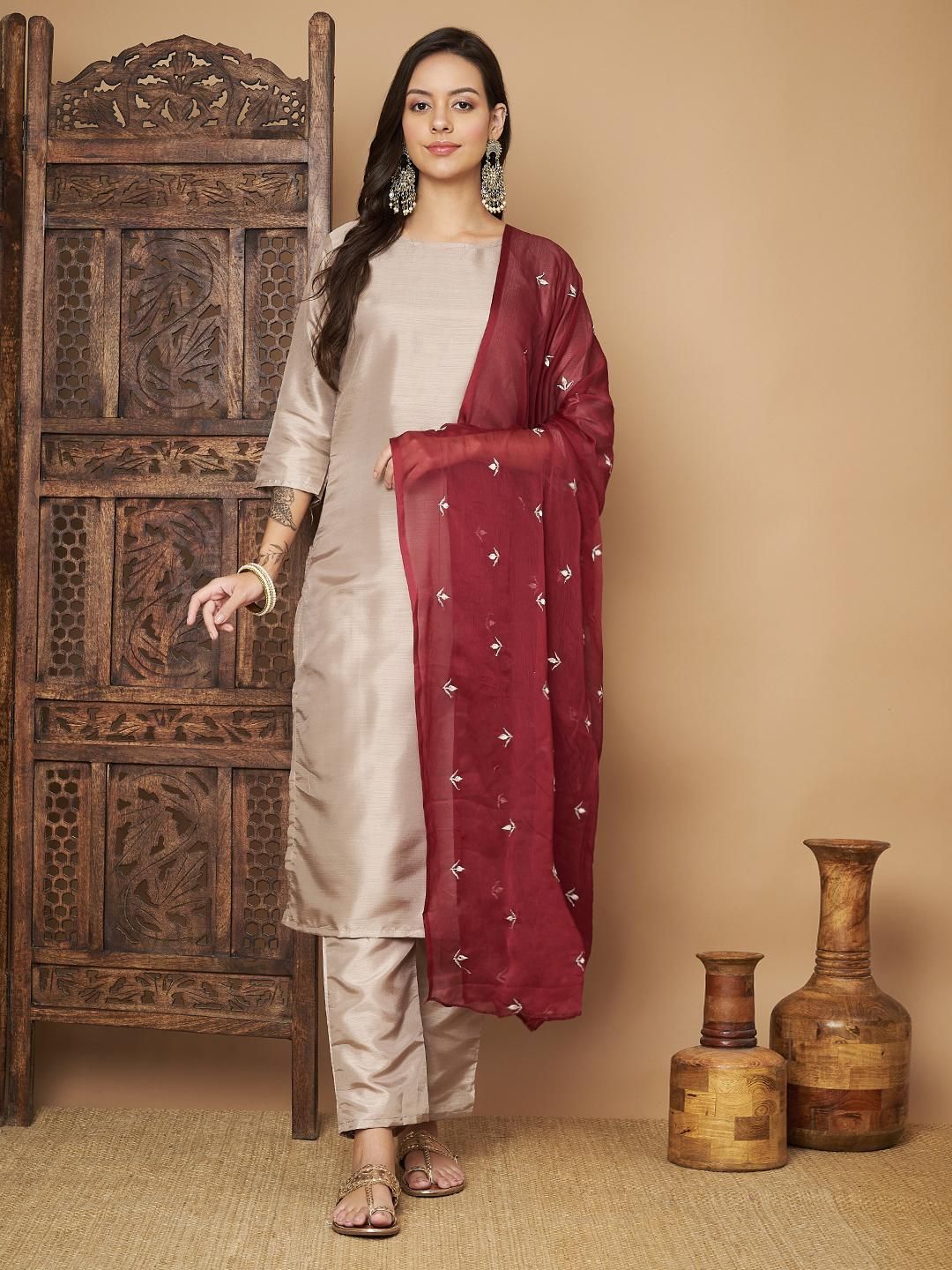 Women Solid Kurta Pant With Embroidered Dupatta